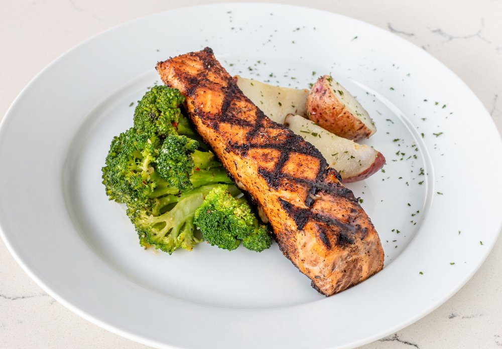 Salmon with Broccoli