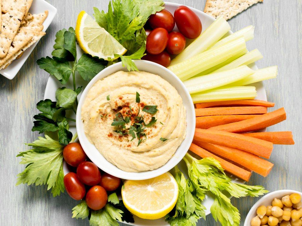 Hummus with Vegetable Sticks