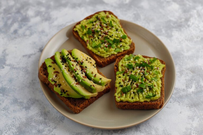 Vollkornbrot with Avocado